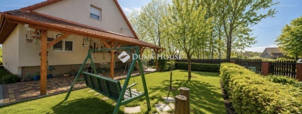 7 bed · 270m² · Családi ház · 166.500.000 ft