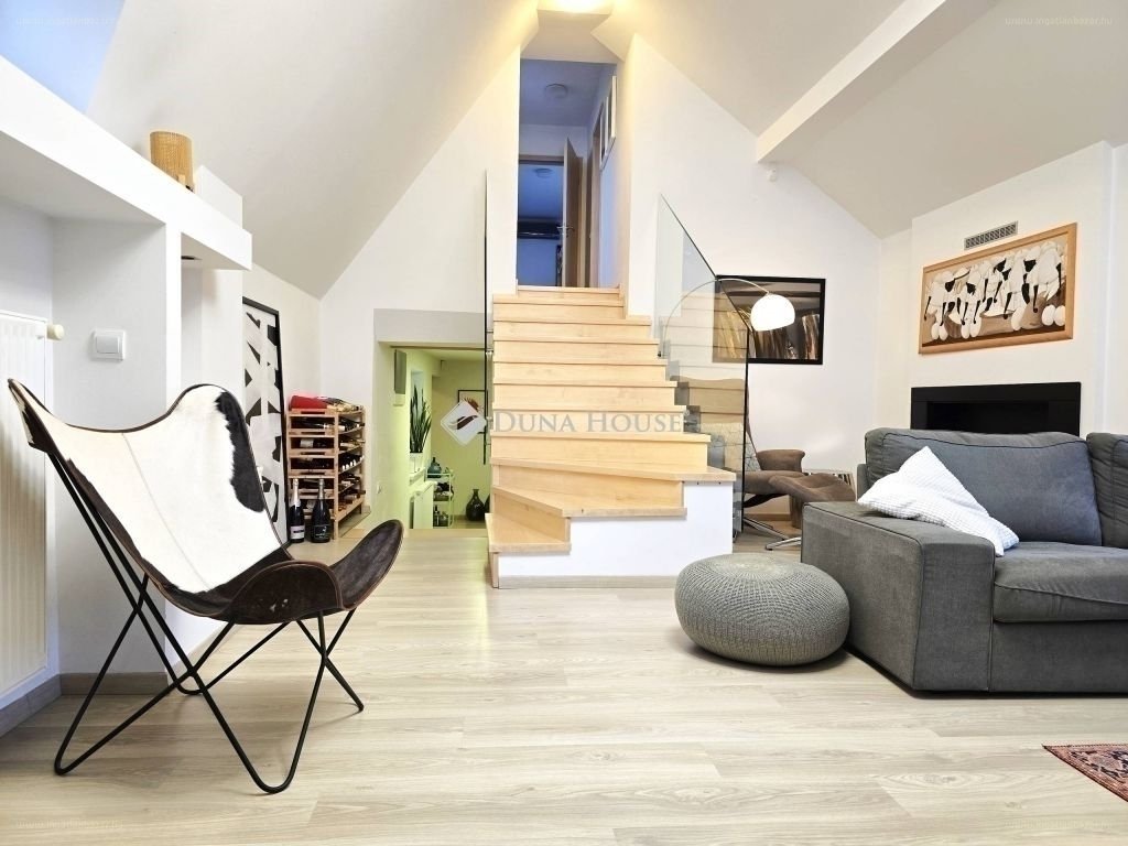 Ház · 5 hálószoba · 194 m² · 179.900.000 Ft