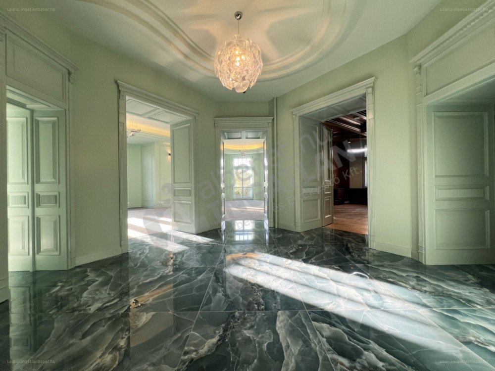 Üzleti ingatlan · 6 hálószoba · 228 m² · 454.475.000 Ft