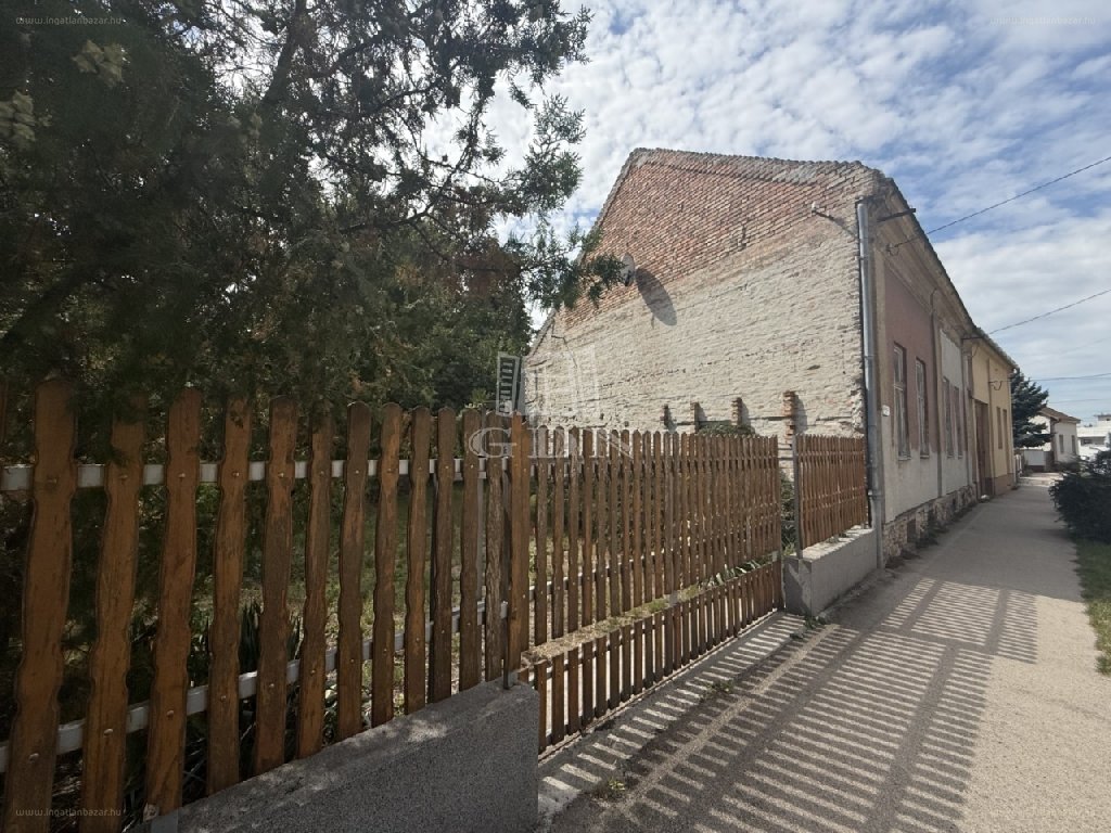 2 bed · 100m² · Családi ház · 126.000.000 ft