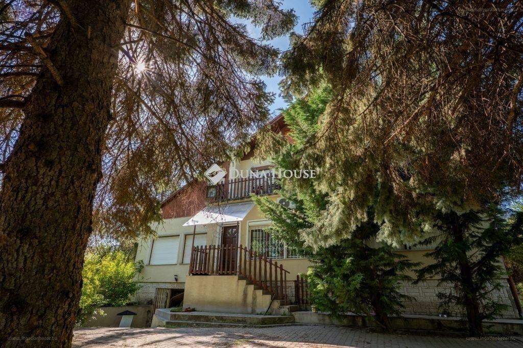 Ház · 6 hálószoba · 200 m² · 139.900.000 Ft