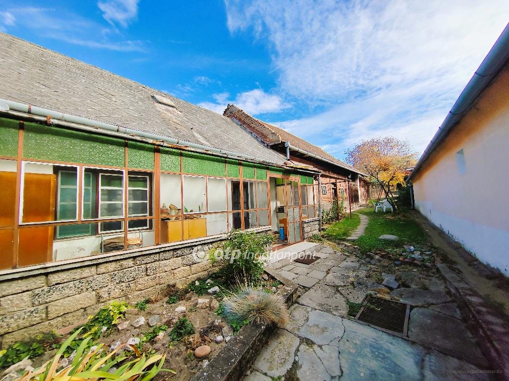 3 bed · 100m² · Ház · 49.000.000 ft