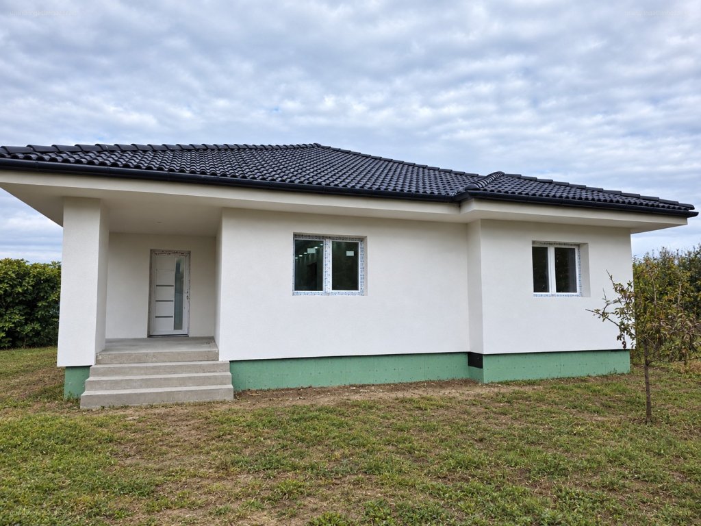 Ház · 4 hálószoba · 126 m² · 116.600.000 Ft