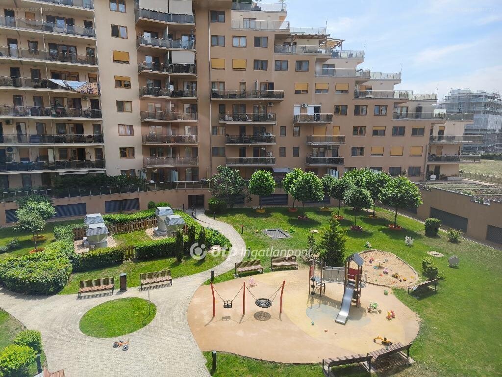 Lakás · 4 hálószoba · 90 m² · 162.000.000 Ft