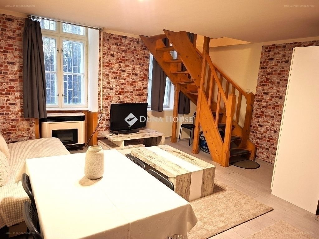 Lakás · 5 hálószoba · 42 m² · 67.000.000 Ft