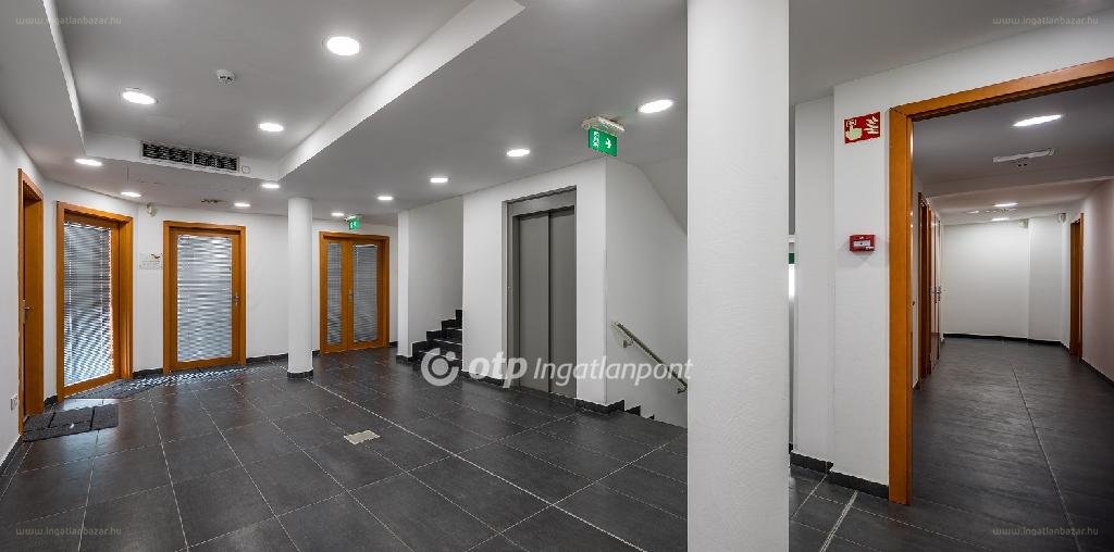Üzlethelyiség · 3355 m² · 3.132.057.565 Ft