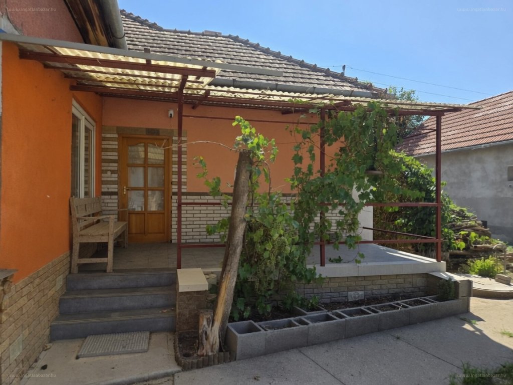 Ház · 4 hálószoba · 120 m² · 33.000.000 Ft