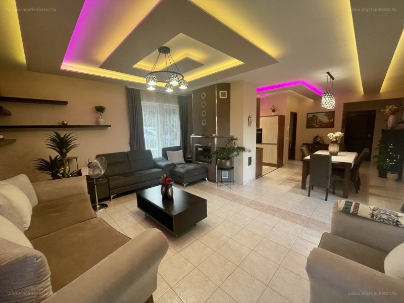 Ház · 6 hálószoba · 180 m² · 169.000.000 Ft