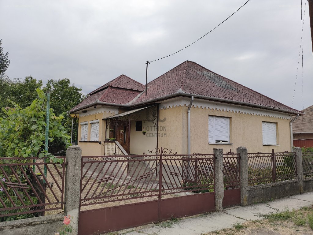 Ház · 3 hálószoba · 100 m² · 35.500.000 Ft