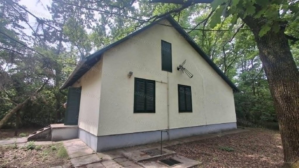3 bed · 249m² · Családi ház · 64.800.000 ft