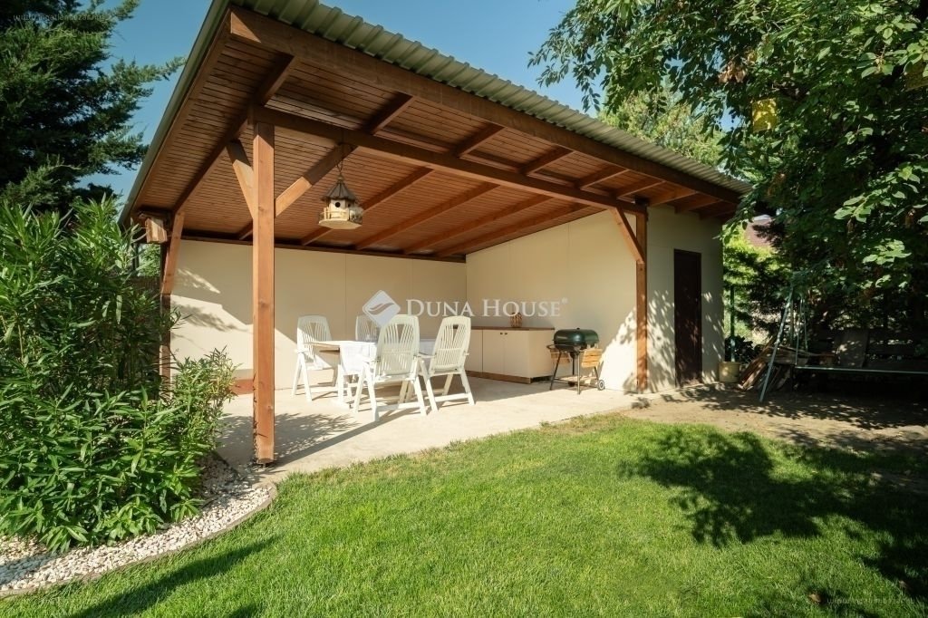 6 bed · 305m² · Családi ház · 224.500.000 ft