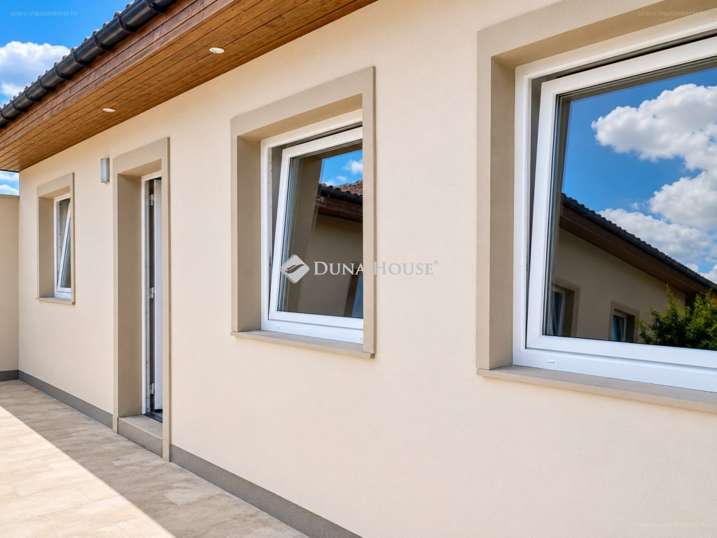 Lakás · 3 hálószoba · 50 m² · 52.500.000 Ft