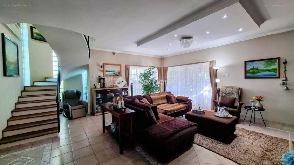 Ház · 4 hálószoba · 186 m² · 159.900.000 Ft