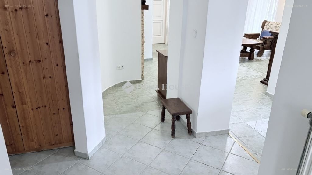 6 bed · 215m² · Családi ház · 183.900.000 ft