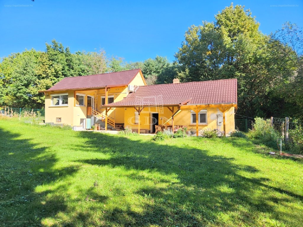 3 bed · 87m² · Családi ház · 38.000.000 ft