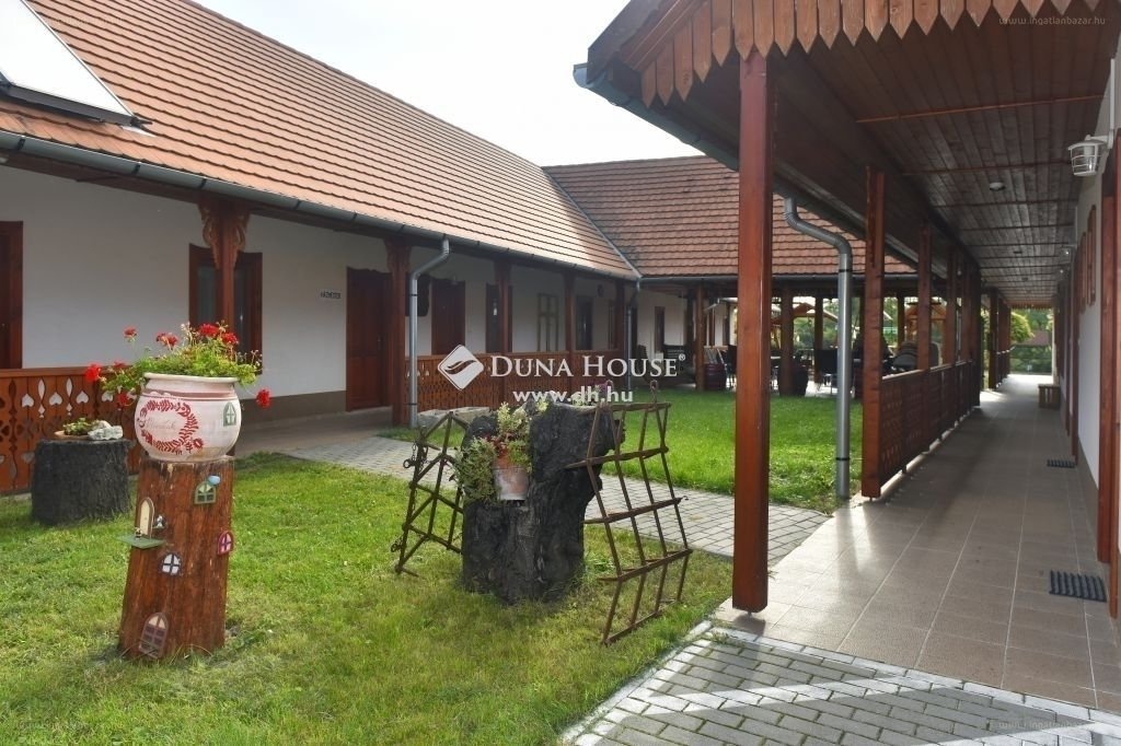 9 bed · 620m² · Családi ház · 195.000.000 ft