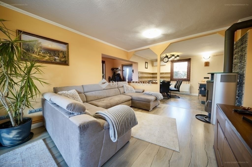 4 bed · 100m² · Ház · 156.900.000 ft