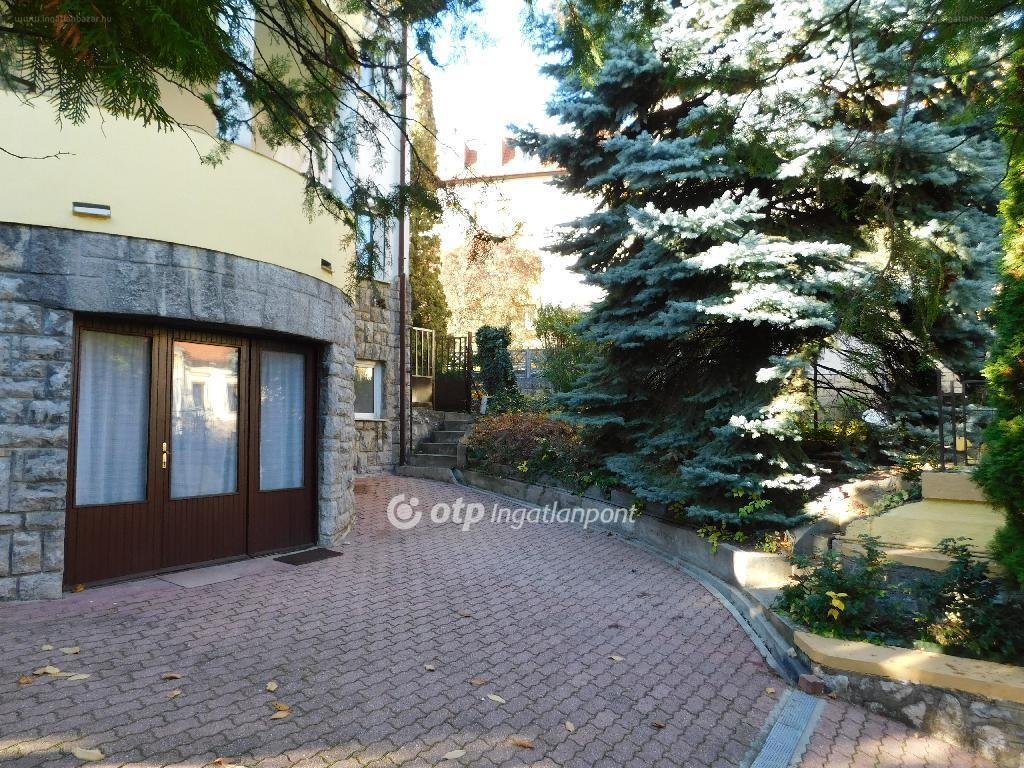 Ház · 9 hálószoba · 255 m² · 299.000.000 Ft