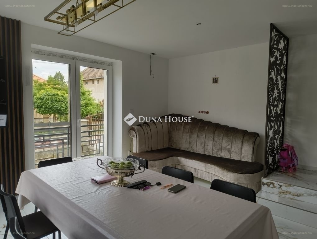3 bed · 82m² · Ház · 109.000.000 ft