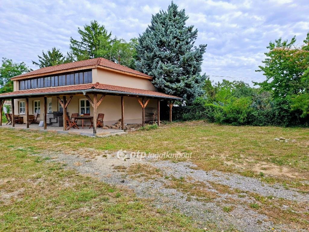 1 bed · 75m² · Családi ház · 52.000.000 ft