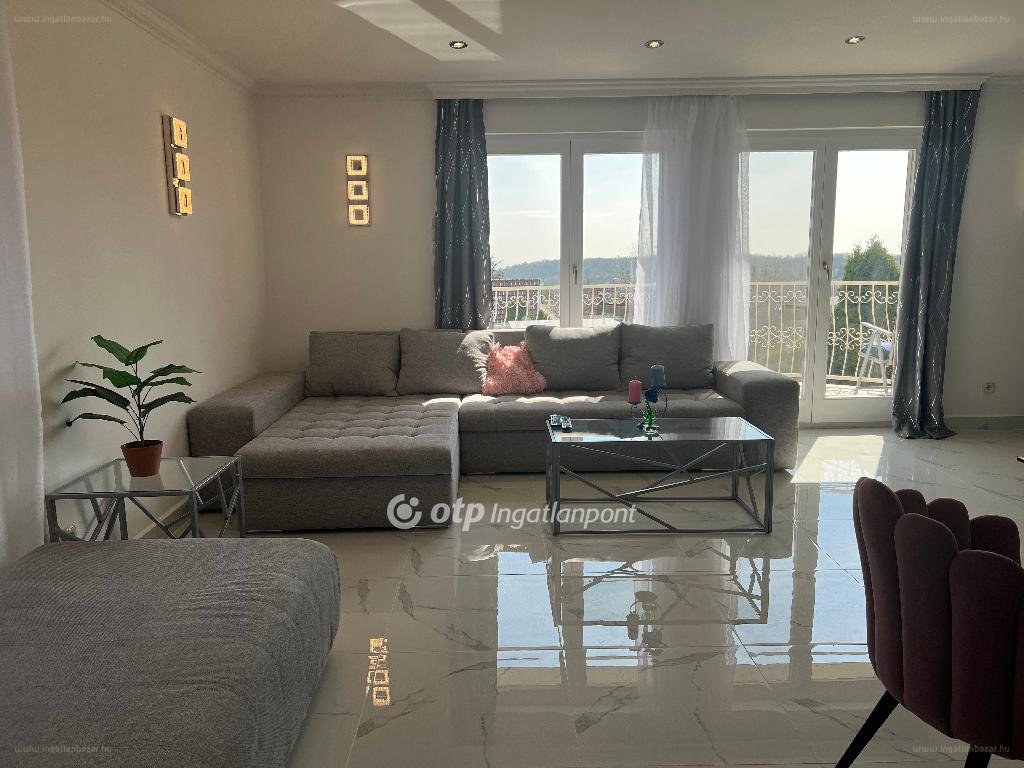 3 bed · 90m² · Lakás · 255.000.000 ft