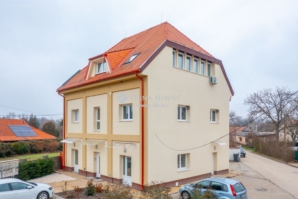 8 bed · 369m² · Családi ház · 250.000.000 ft