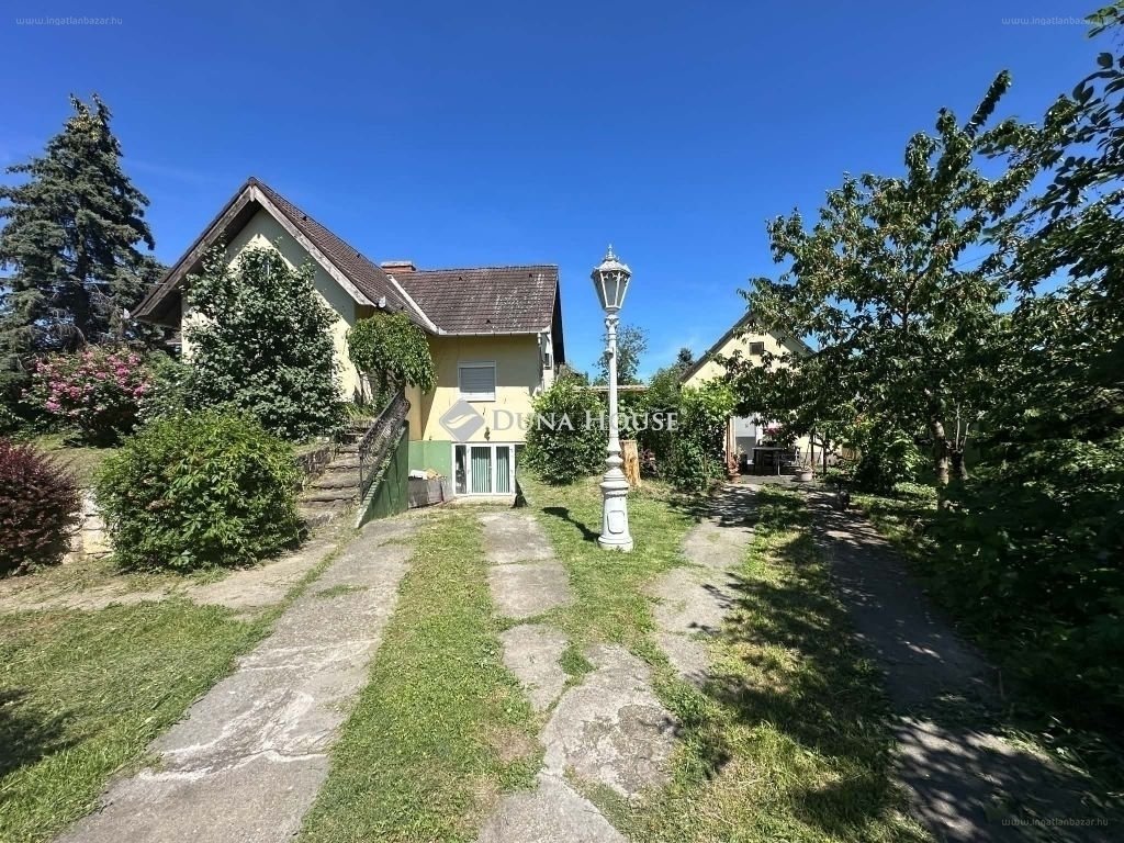 8 bed · 349m² · Ház · 140.000.000 ft