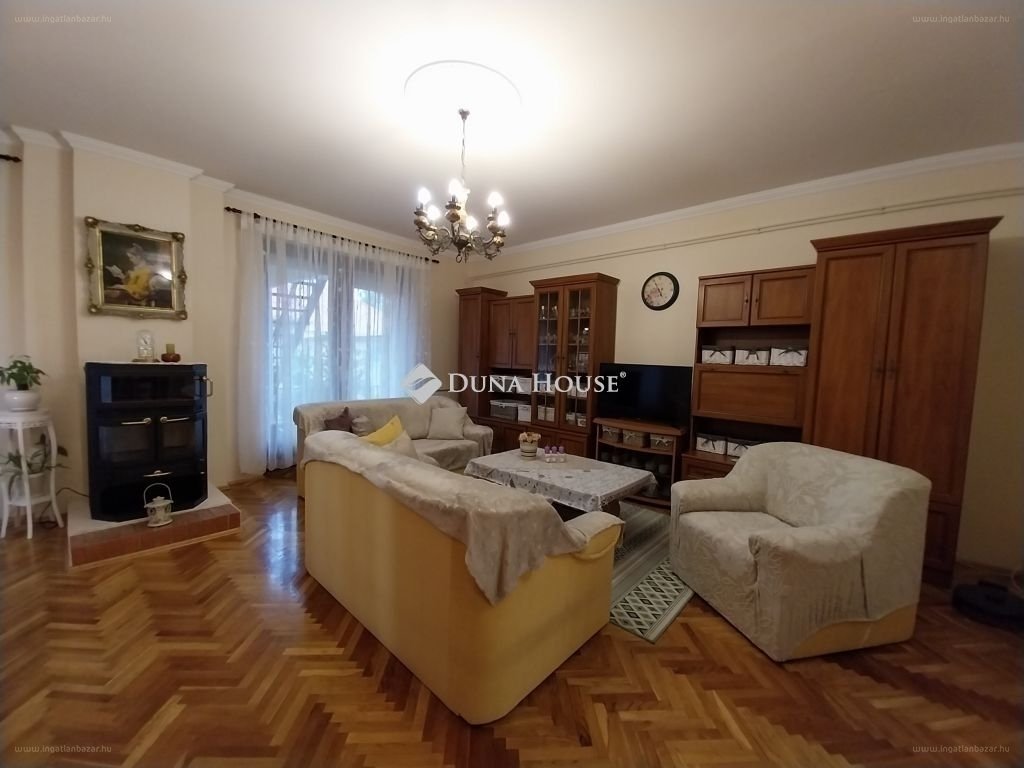 Családi ház · 7 hálószoba · 200 m² · 199.900.000 Ft