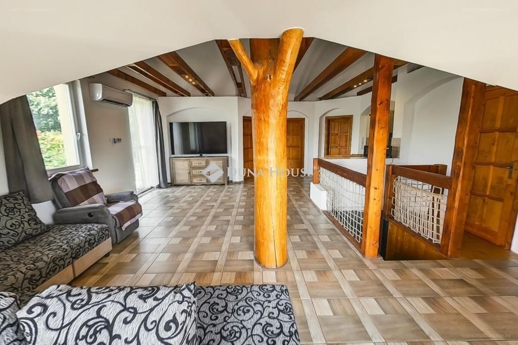 Ház · 8 hálószoba · 250 m² · 150.000.000 Ft