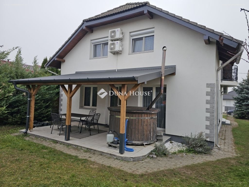 6 bed · 226m² · Családi ház · 139.990.000 ft