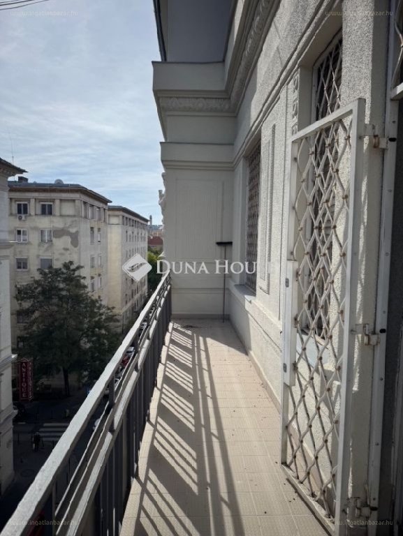 Lakás · 4 hálószoba · 118 m² · 179.999.900 Ft
