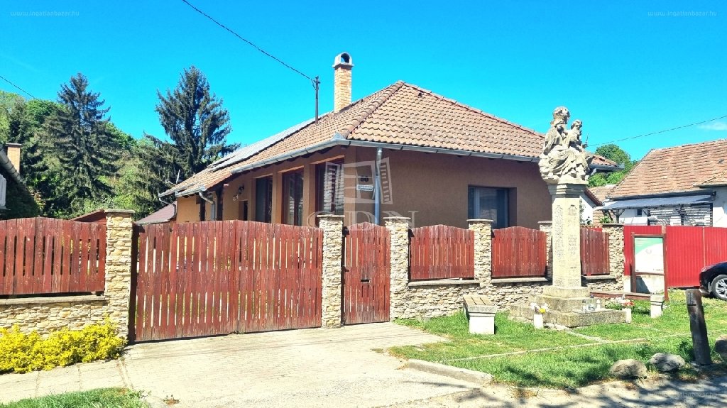 5 bed · 220m² · Családi ház · 74.900.000 ft