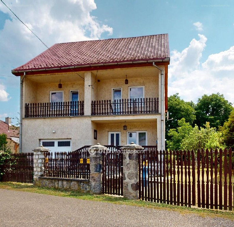 Ház · 5 hálószoba · 220 m² · 39.900.000 Ft