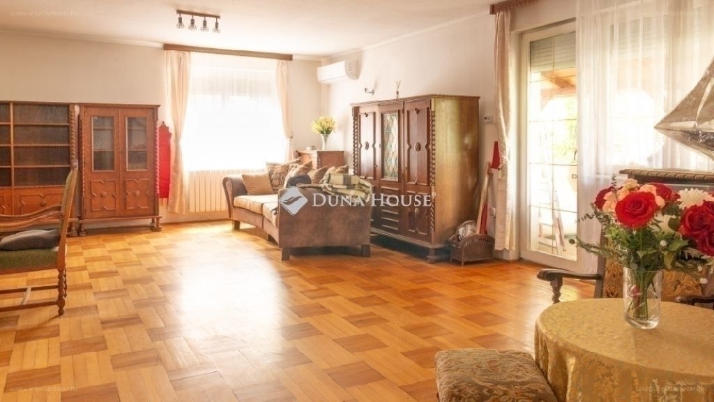 6 bed · 196m² · Családi ház · 125.000.000 ft