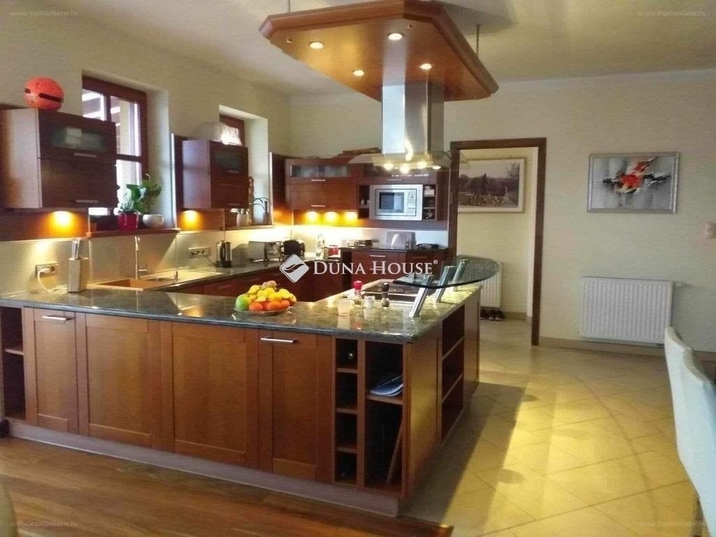 5 bed · 192m² · Családi ház · 195.000.000 ft