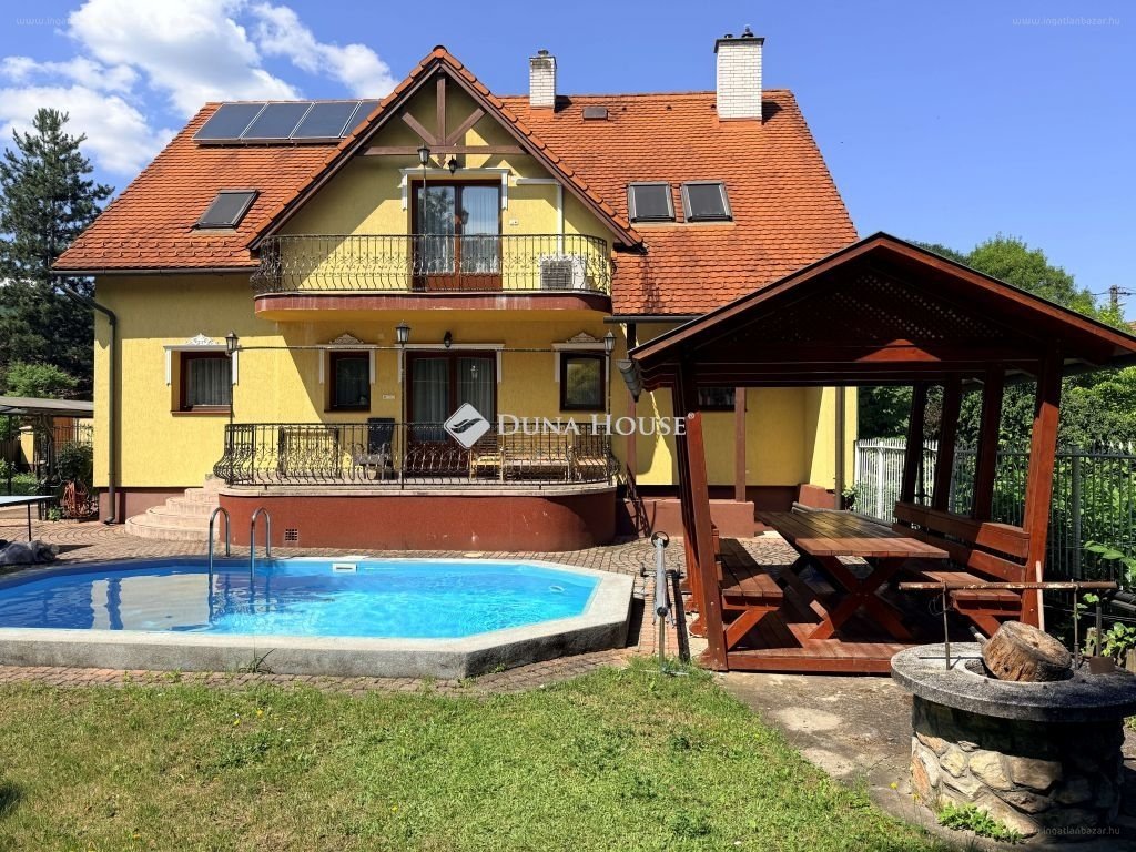 Ház · 6 hálószoba · 220 m² · 129.900.000 Ft