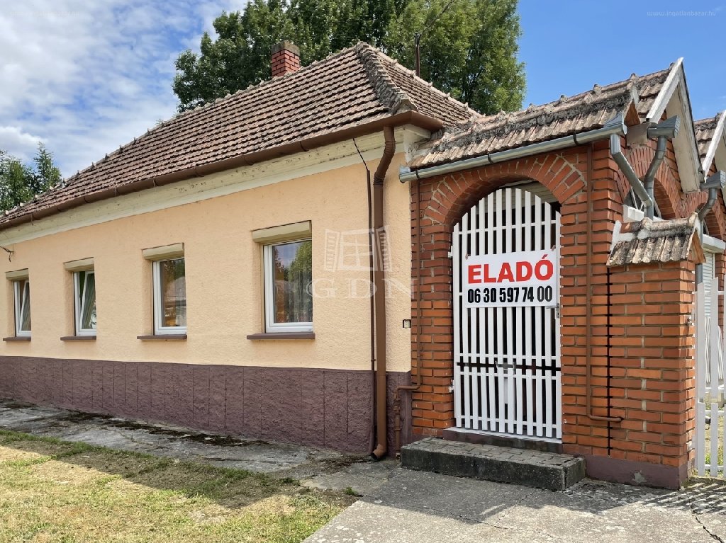 3 bed · 82m² · Családi ház · 29.900.000 ft