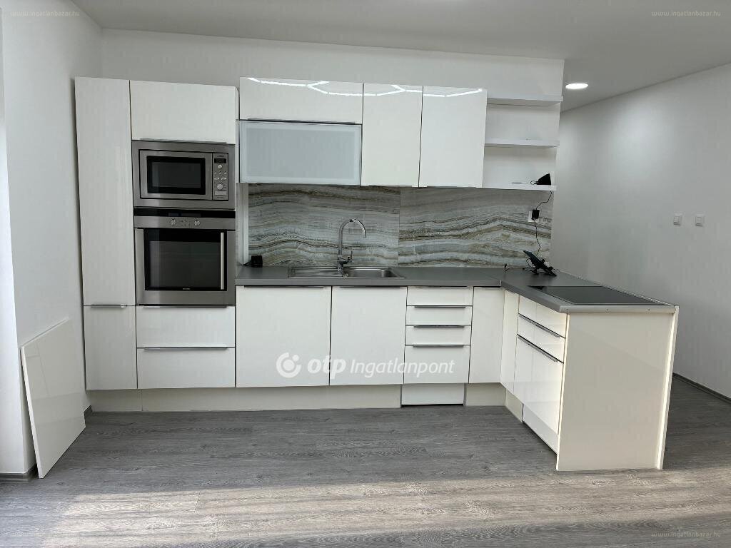 Lakás · 3 hálószoba · 64 m² · 41.900.000 Ft