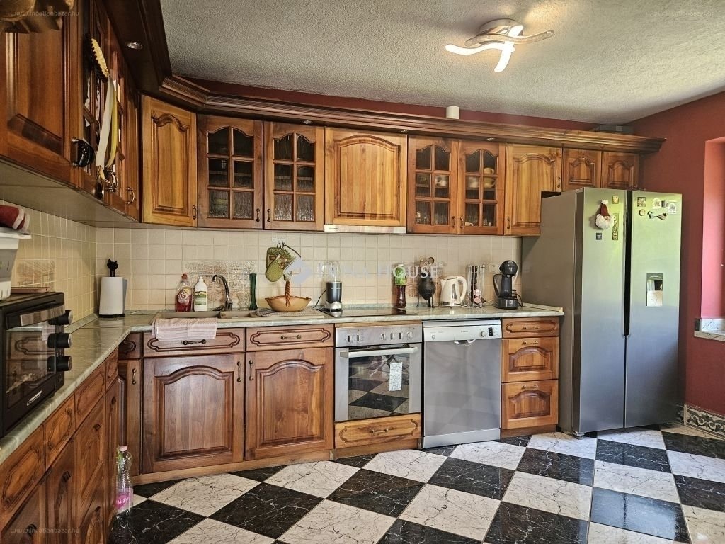 Ház · 6 hálószoba · 141 m² · 126.000.000 Ft
