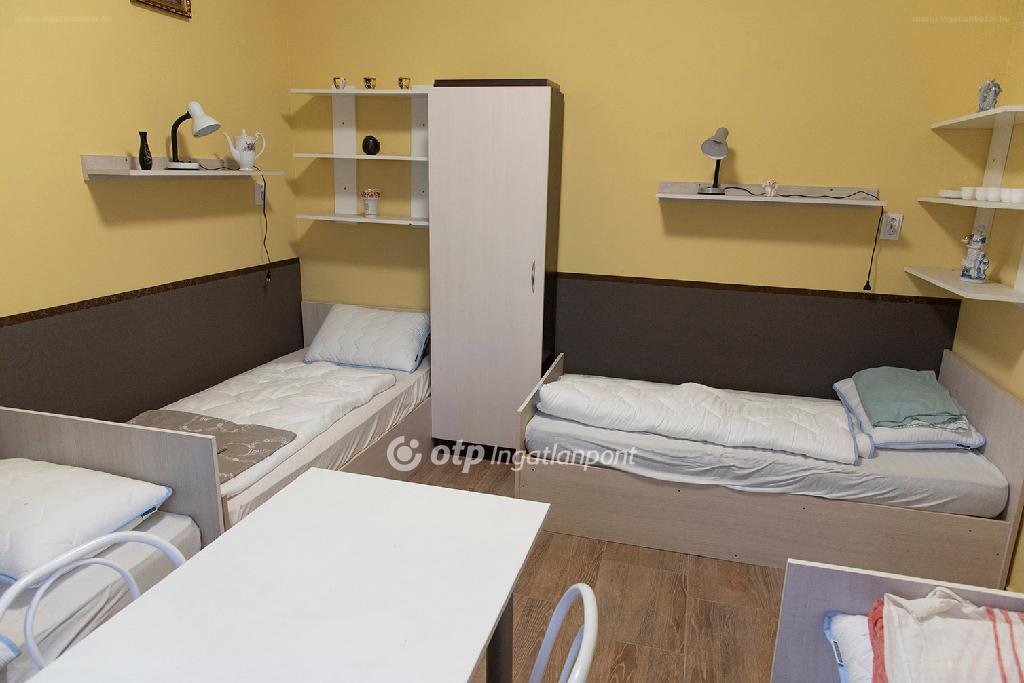 13 bed · 358m² · Családi ház · 209.800.000 ft