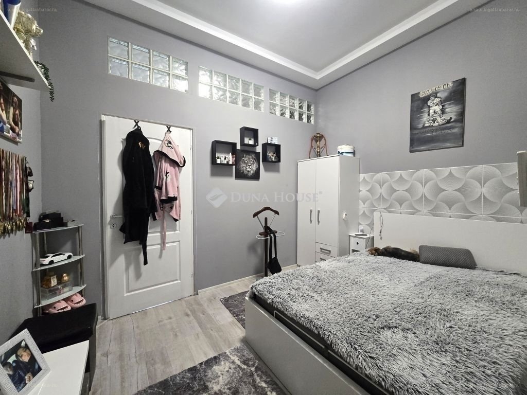 Lakás · 4 hálószoba · 57 m² · 69.900.000 Ft
