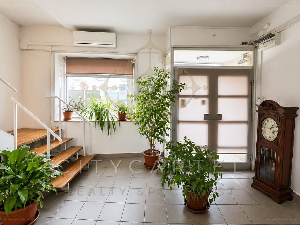 Üzlethelyiség · 349 m² · 232.000.000 Ft
