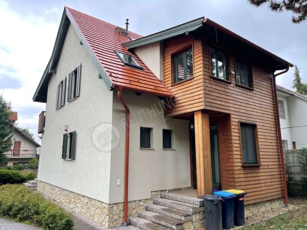 Ház · 5 hálószoba · 152 m² · 250.000.000 Ft