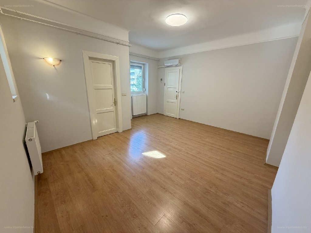 Belváros, Kaposvár, ingatlan, kiadó, lakás, 112 m2