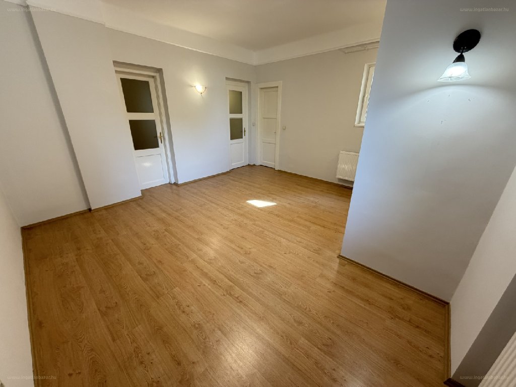 Belváros, Kaposvár, ingatlan, kiadó, lakás, 112 m2