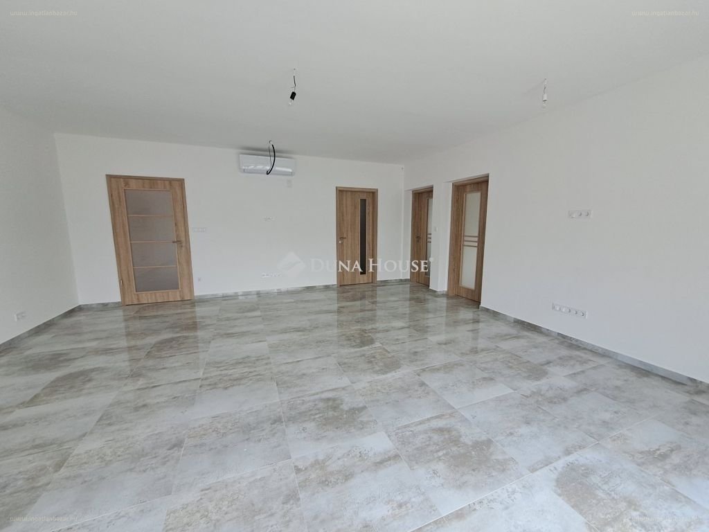 4 bed · 96m² · Ház · 118.900.000 ft