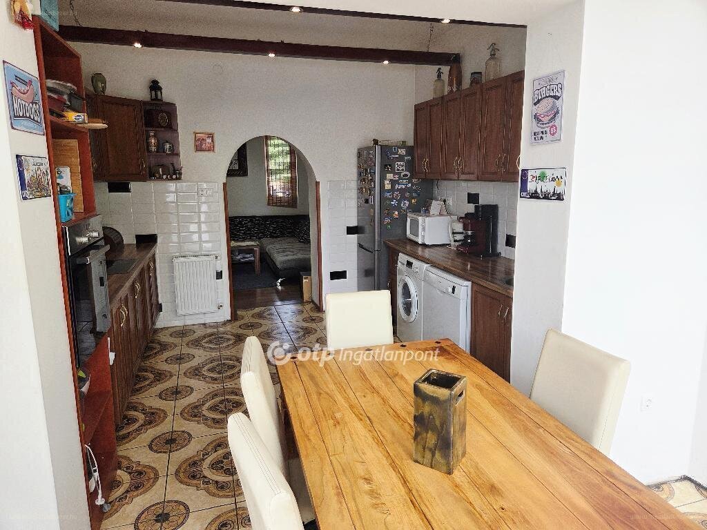 4 bed · 178m² · Ház · 154.900.000 ft