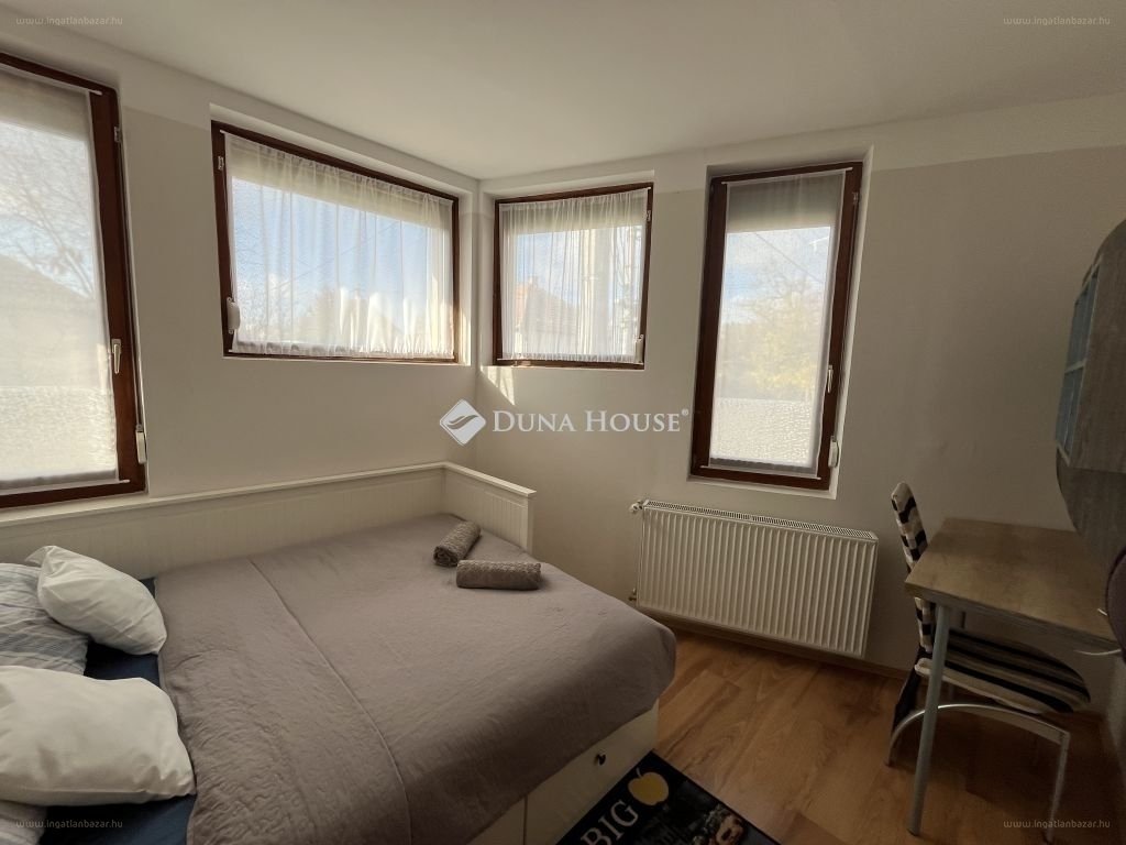 Lakás · 6 hálószoba · 136 m² · 99.990.000 Ft
