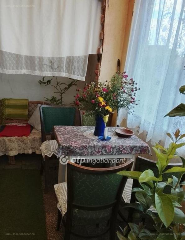 2 bed · 176m² · Ház · 100.000.000 ft