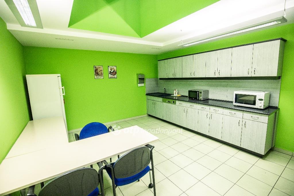 Üzleti ingatlan · 8 hálószoba · 1050 m² · 1.471.200.000 Ft